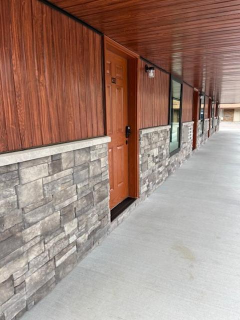 Troutt Motel — photo 16