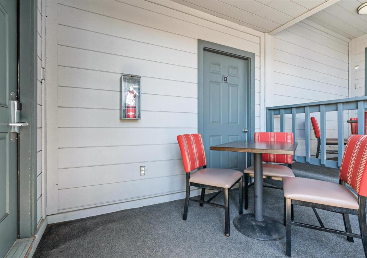 Pacific Cottage Motel — photo 20
