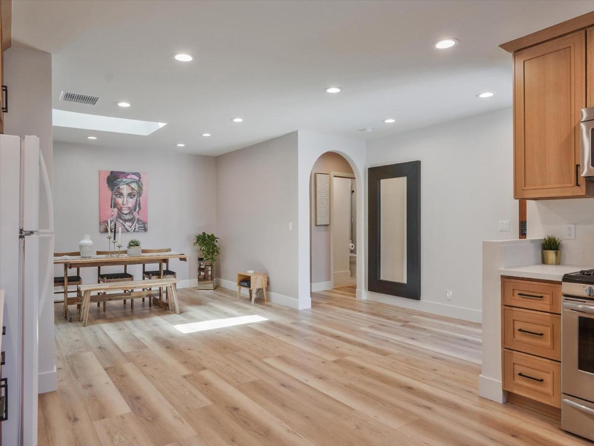 Hollywood Dream pool home & king beds - 5