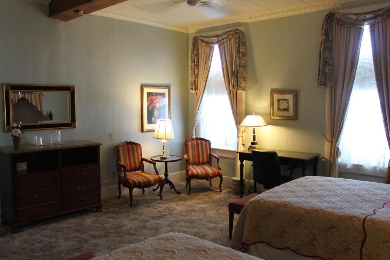 The Hotel Limpia — photo 14