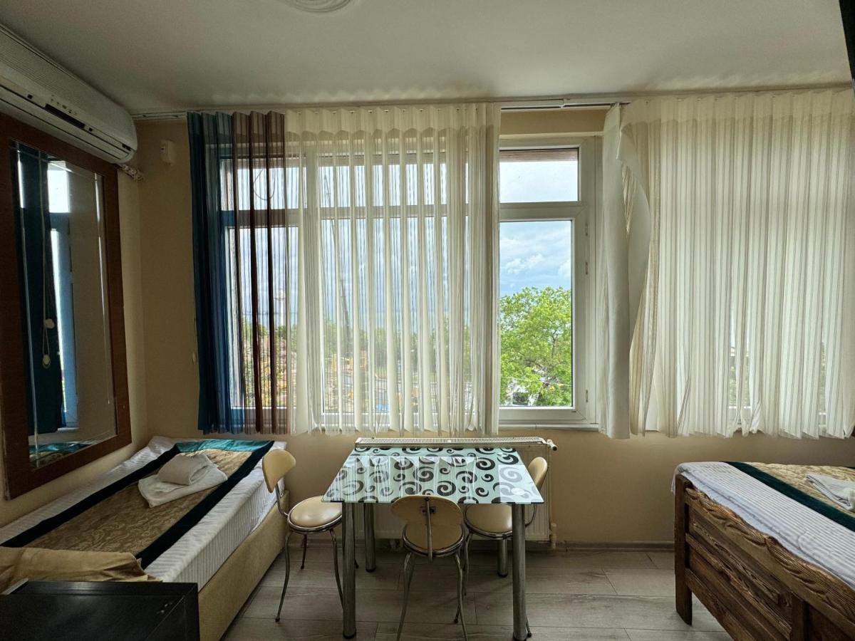 Happy Suite Boutique Hotel - 4