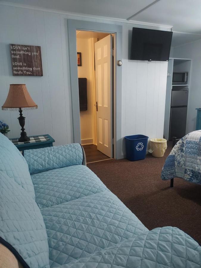 Iron Kettle Motel — photo 18