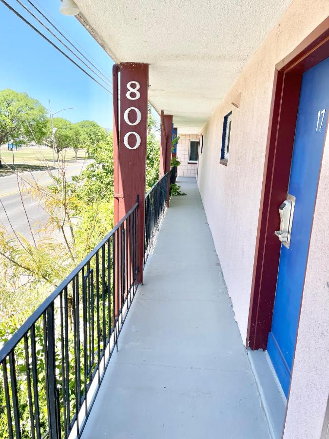 Royal Lodge Motel — photo 10