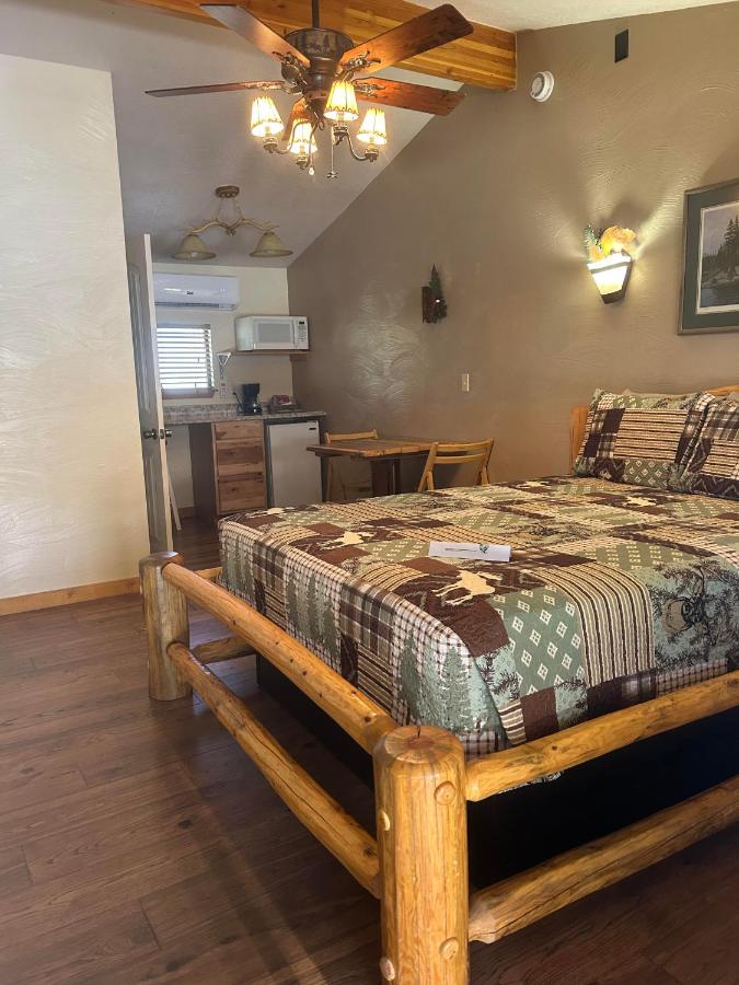 Nine Pines Motel — photo 13