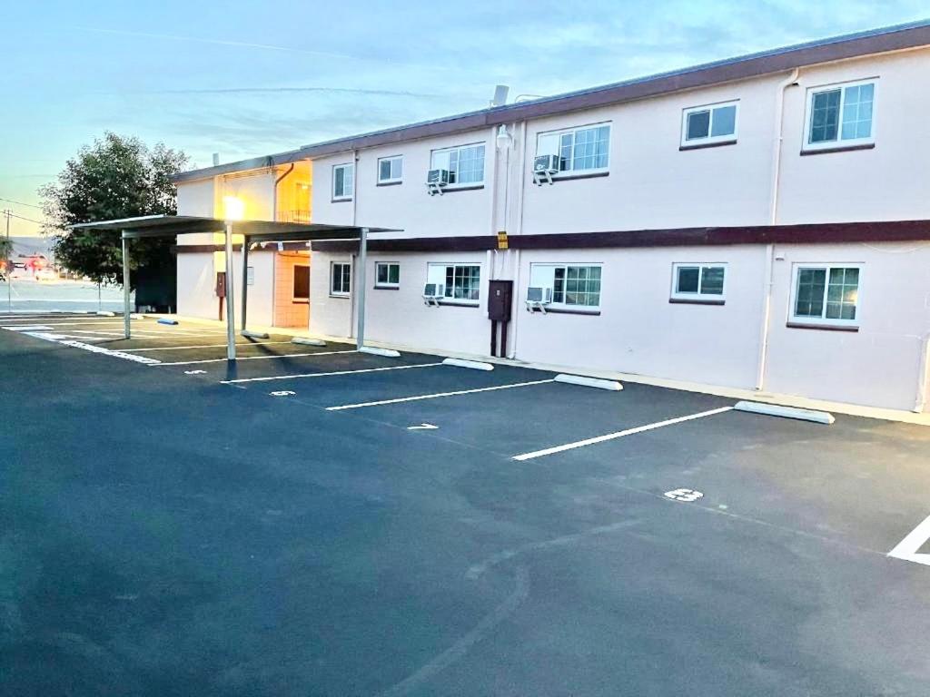 Royal Lodge Motel — photo 19