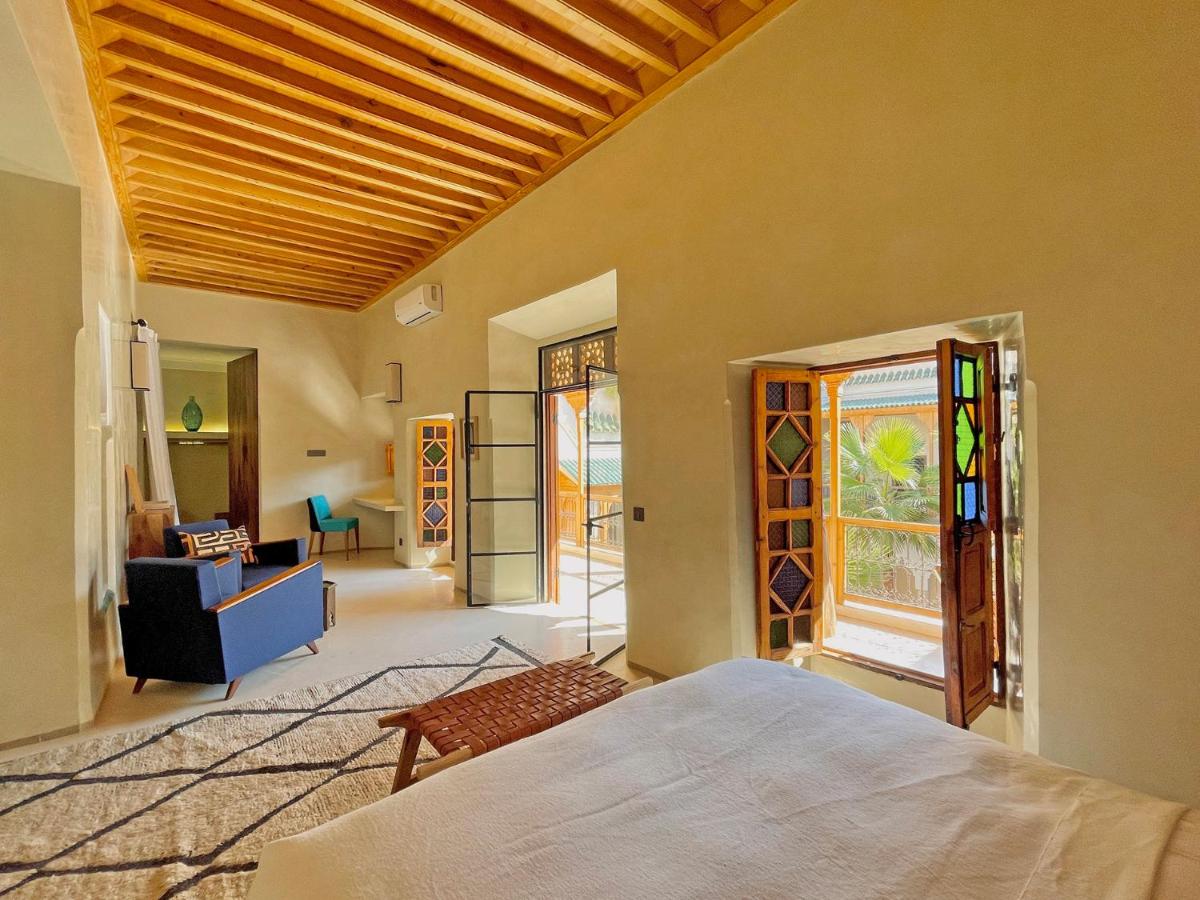 Riyad Lion Rouge - 2