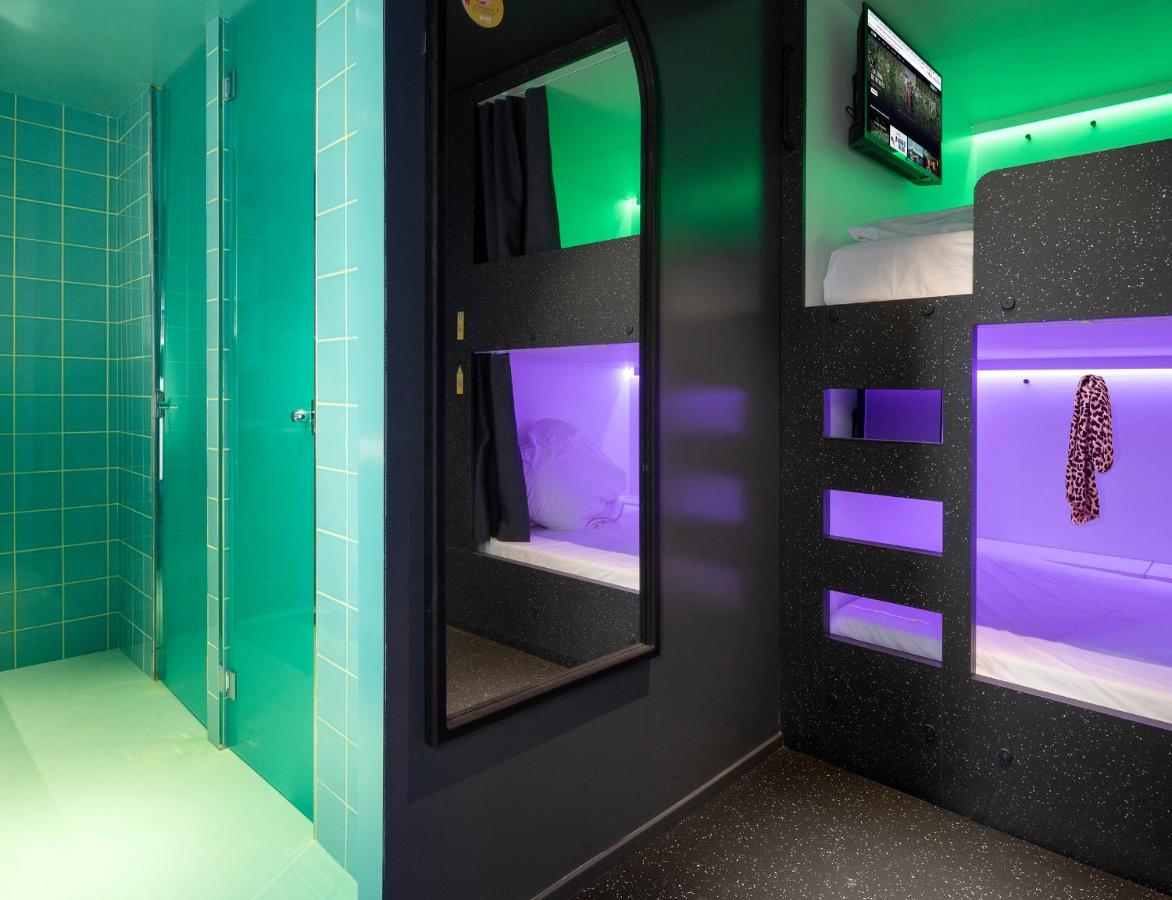 AMISTAT City Hostel Barcelona - 3