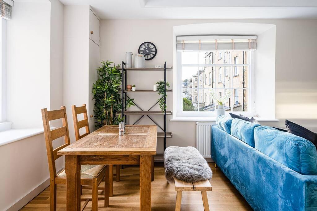 Fantastic, Spacious 2 Bedroom Apartment in Converted Chapel - 5