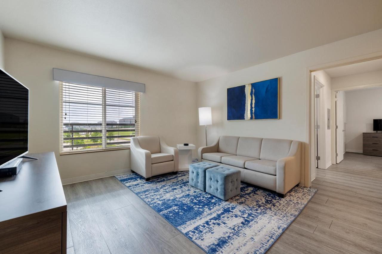 Soka Suites Dallas - Las Colinas — photo 11