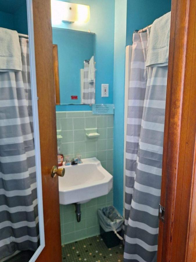 Lake Point Motel — photo 24