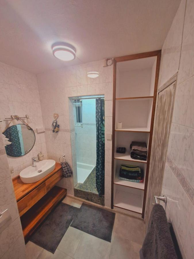 Villa Bienvenue Beachfront House - 3