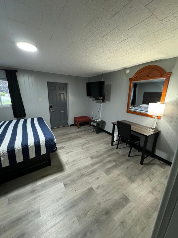 Acorn Motel - Building 2 — photo 15