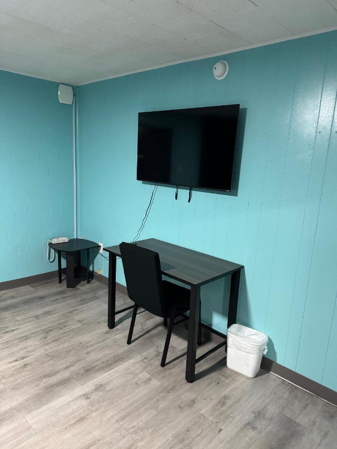 Acorn Motel - Building 2 — photo 18