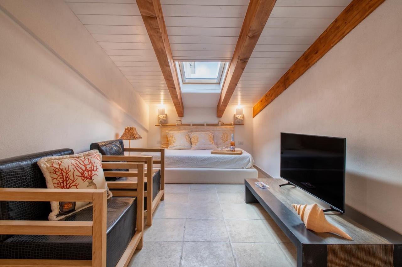 CoralGio Suite - 2