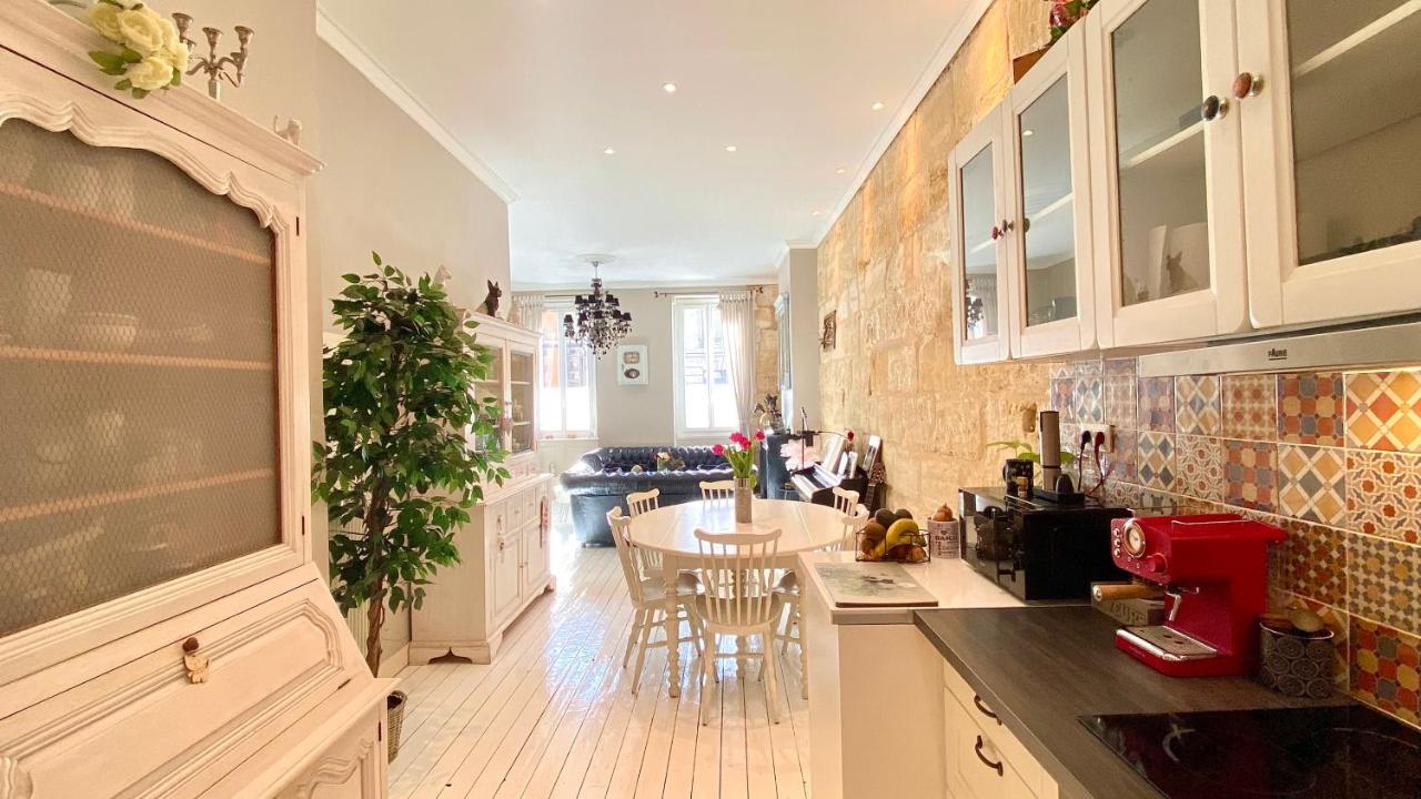 Grand Appartement Haussmanien de Standing avec Jacuzzi Terrasse et Parking en Hyper Centre - 4