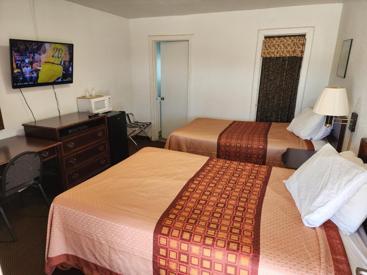 Budget Inn — photo 10