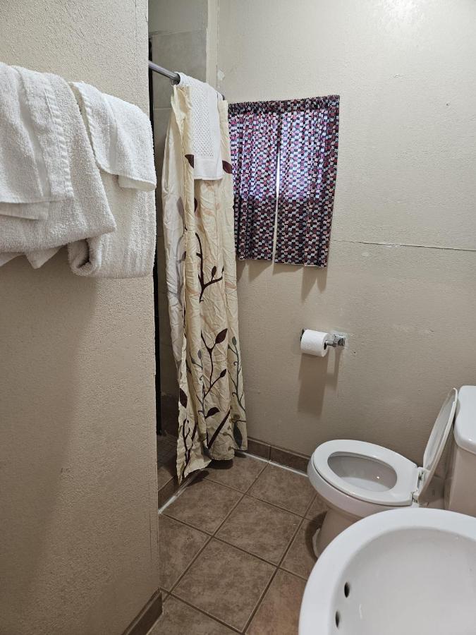Budget Inn — photo 3