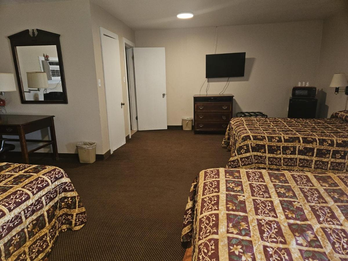 Budget Inn — photo 4