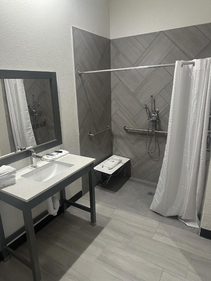 M&M INN and Suites — photo 3