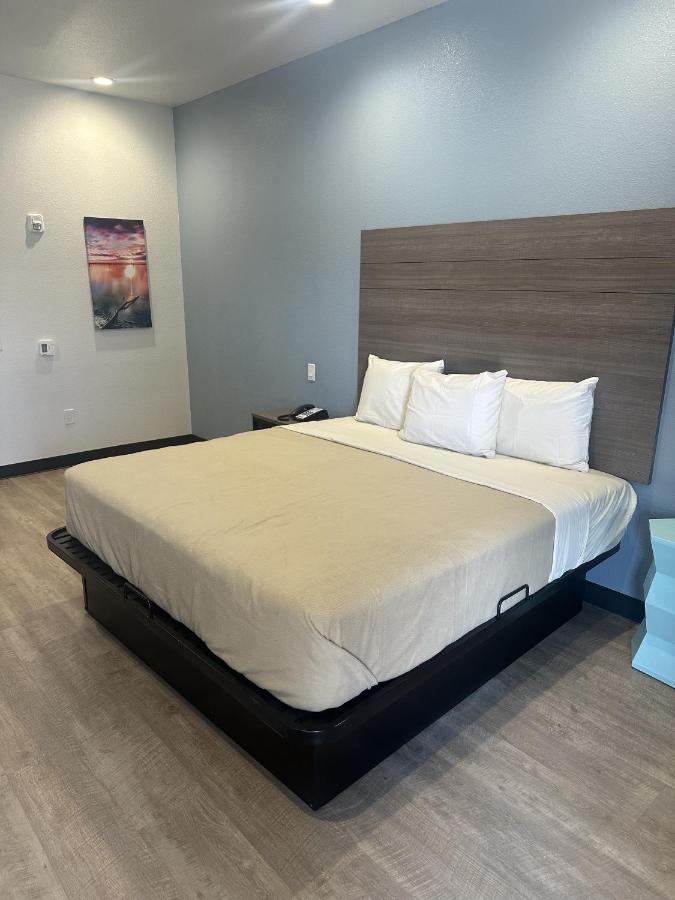 M&M INN and Suites — photo 14