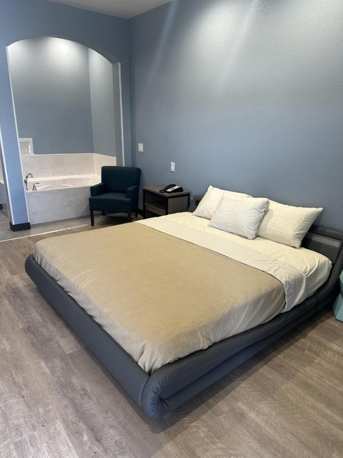 M&M INN and Suites — photo 18