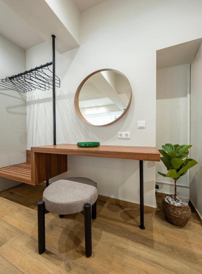 Derouse Othon Suite with Hydromassage Jacuzzi - 5