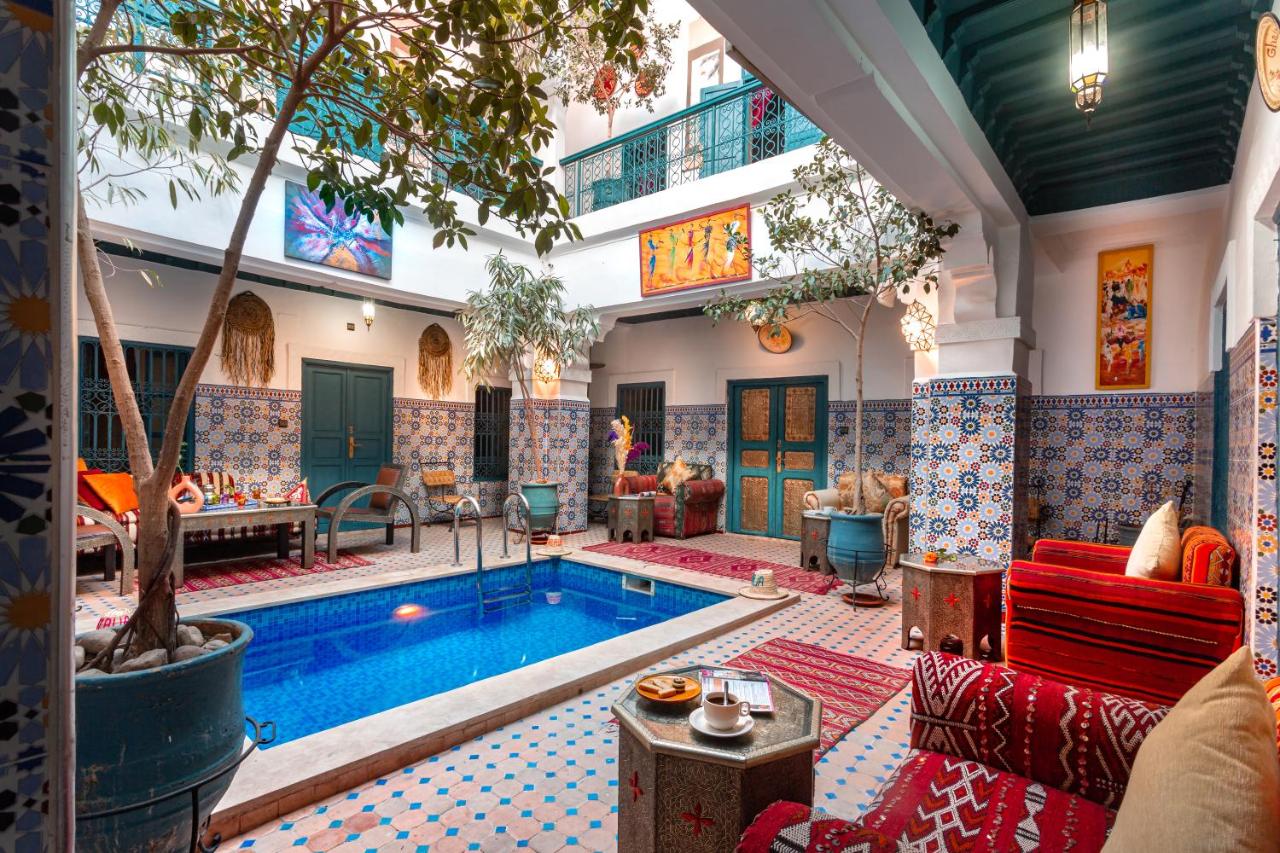 Riad Azalia - 4