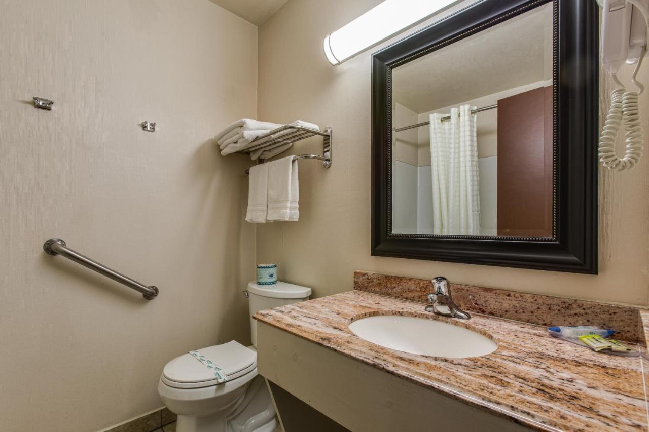 Coachman Inn — photo 15