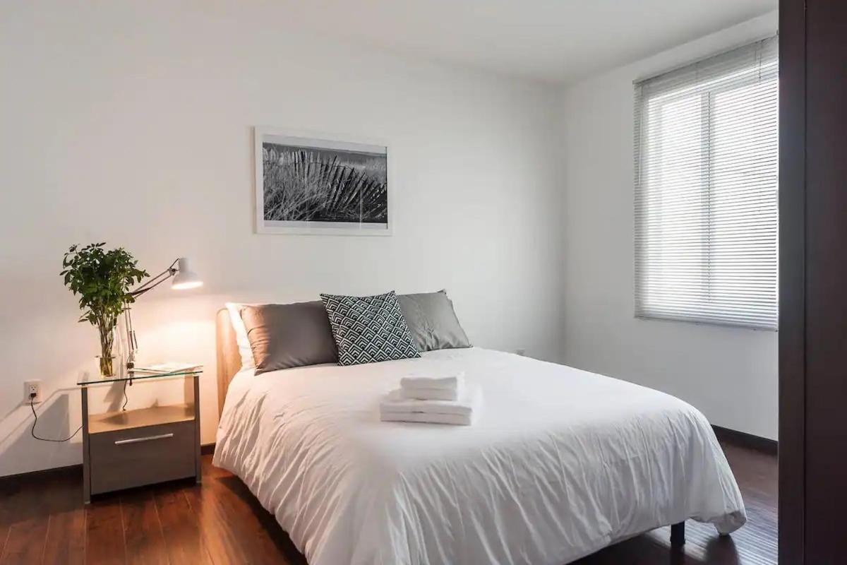 Condesa Residence Campeche 5 Modern Residence 2BR 1BA Apartment Emphasizing Open Airy Spaces in Campeche - 5