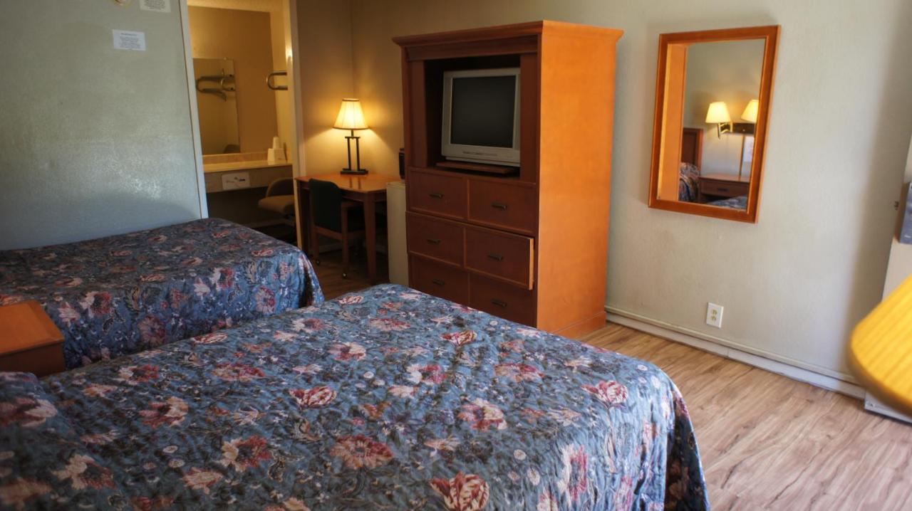 Executive Inn — photo 11