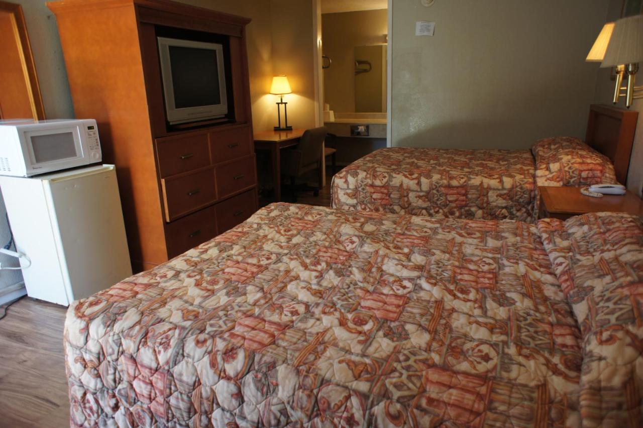 Executive Inn — photo 14