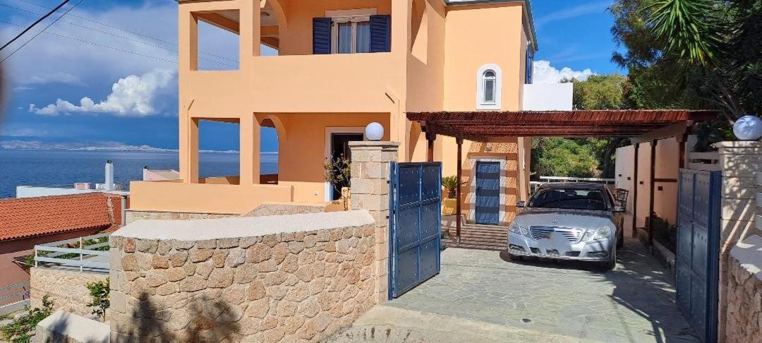 Panoramic Sea View Villa near the Sea