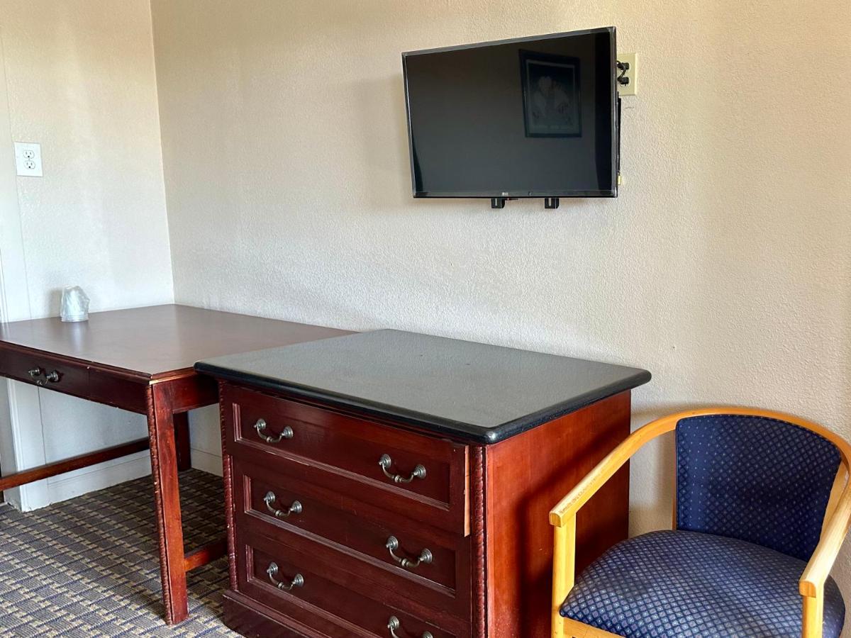 Regency Inn — photo 8