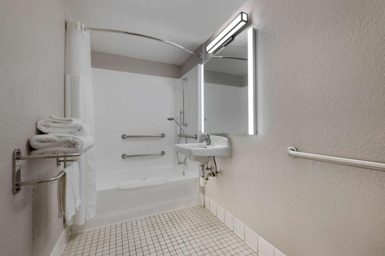 Carriage Stop Motel — photo 18