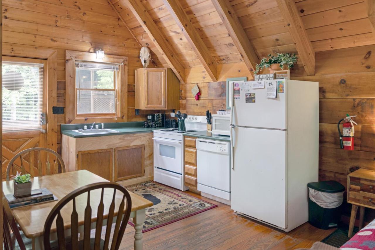 Cozy Nest Cabin — photo 19