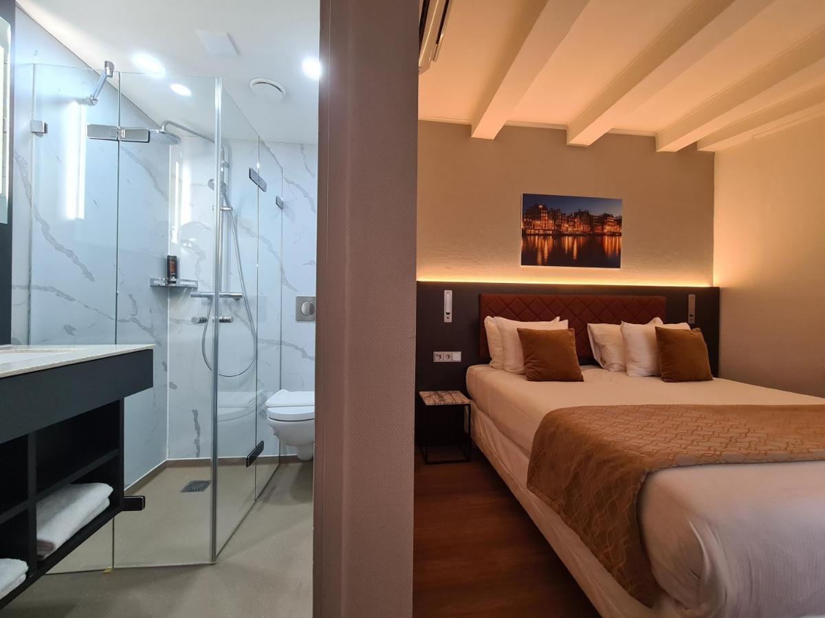Avenue Hotel - 3