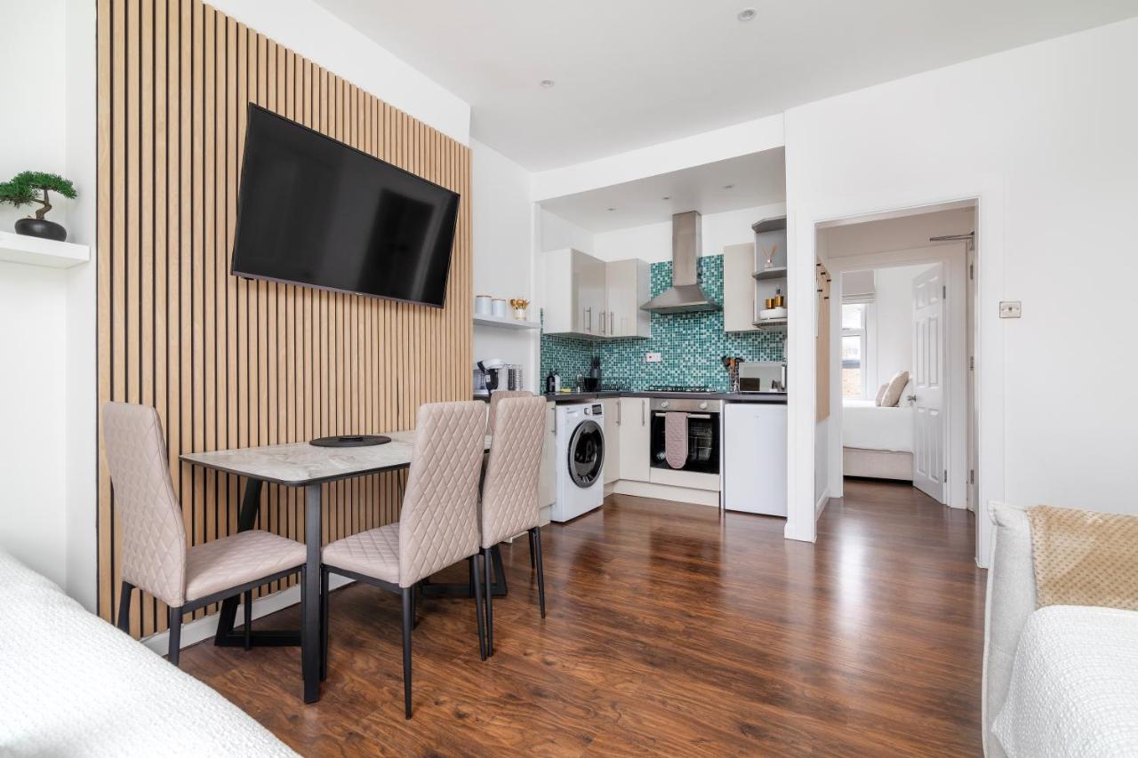 Cosy Apartment in Queens Park - 4