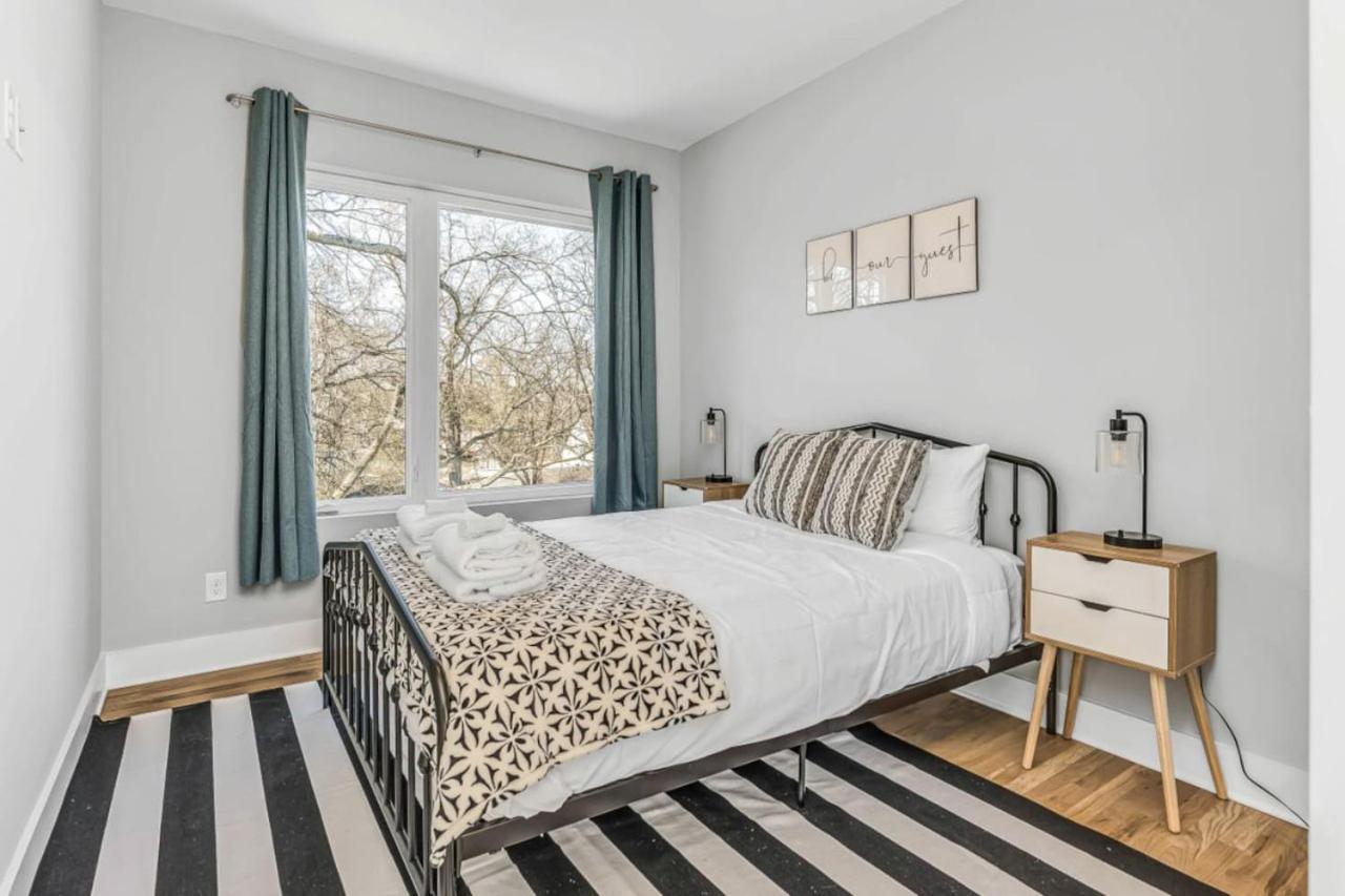 East Nashville Townhome 5min to Grand Ole Opry! Rooftop Deck, Grill, TV and Golf - 2