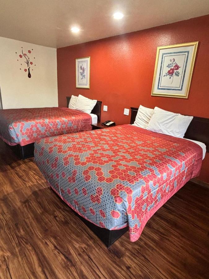 Western Plaza Inn — photo 5