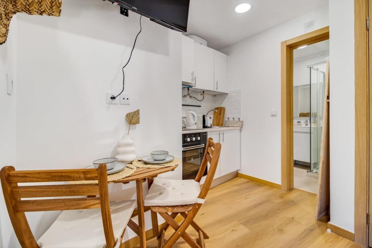 Modern cocoon studio in Santos w AC | By Airnest - 5