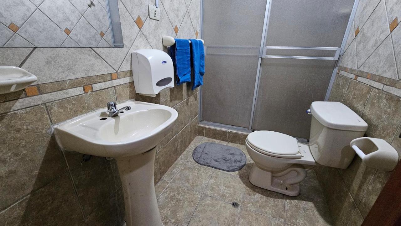 Casa Independiente cerca al Centro en Segundo Piso - Los Profesionales - 3