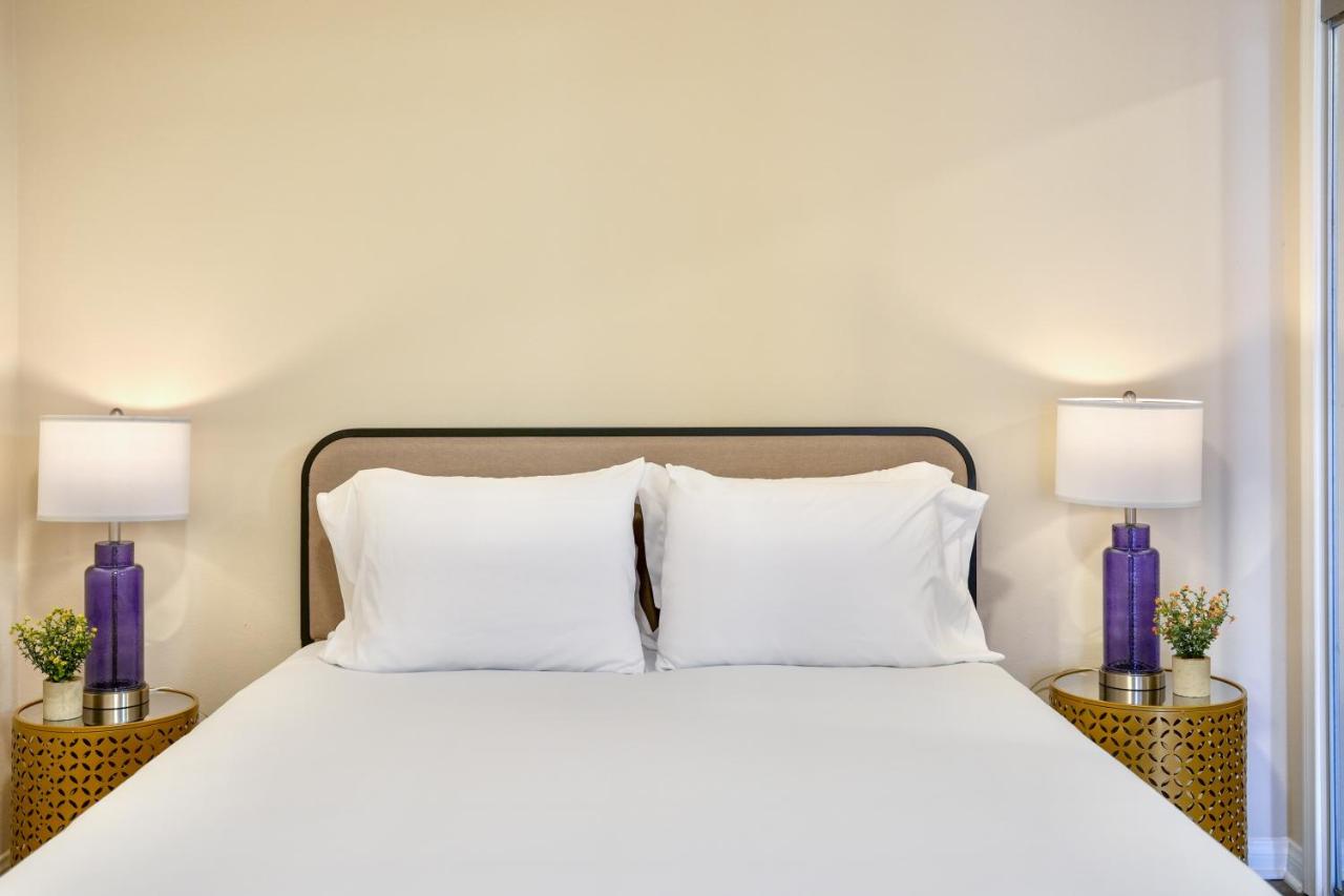 Los Angeles Suite LACMA - 2