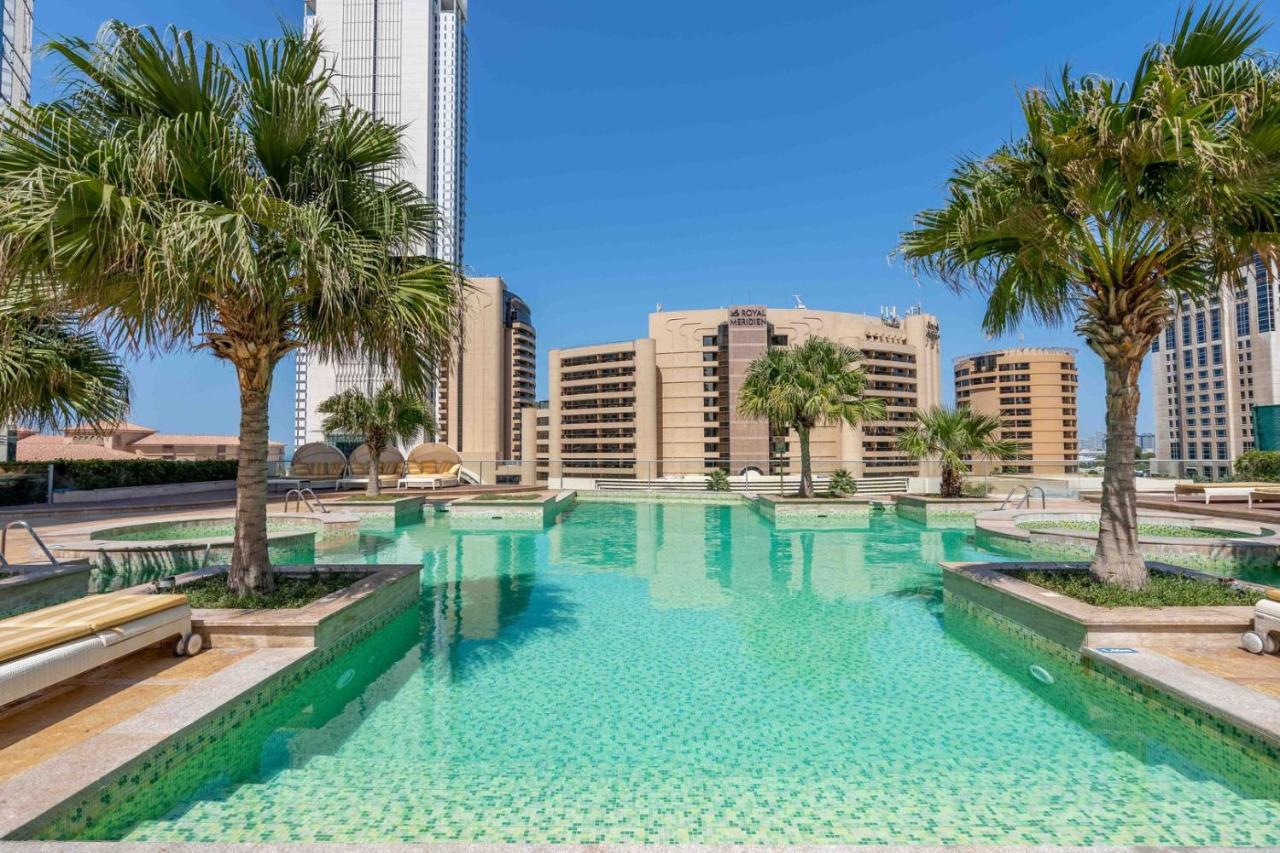 GuestReady - Lux home with sea view balcony - 2