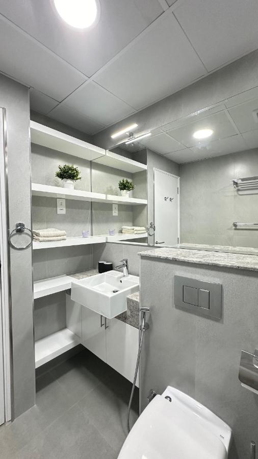 Modern 1BR Apartment in Dubai Marina with sea view - 3