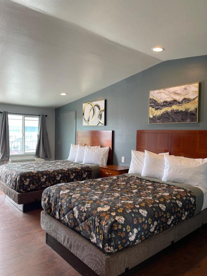 Sunny Sands Inn — photo 22