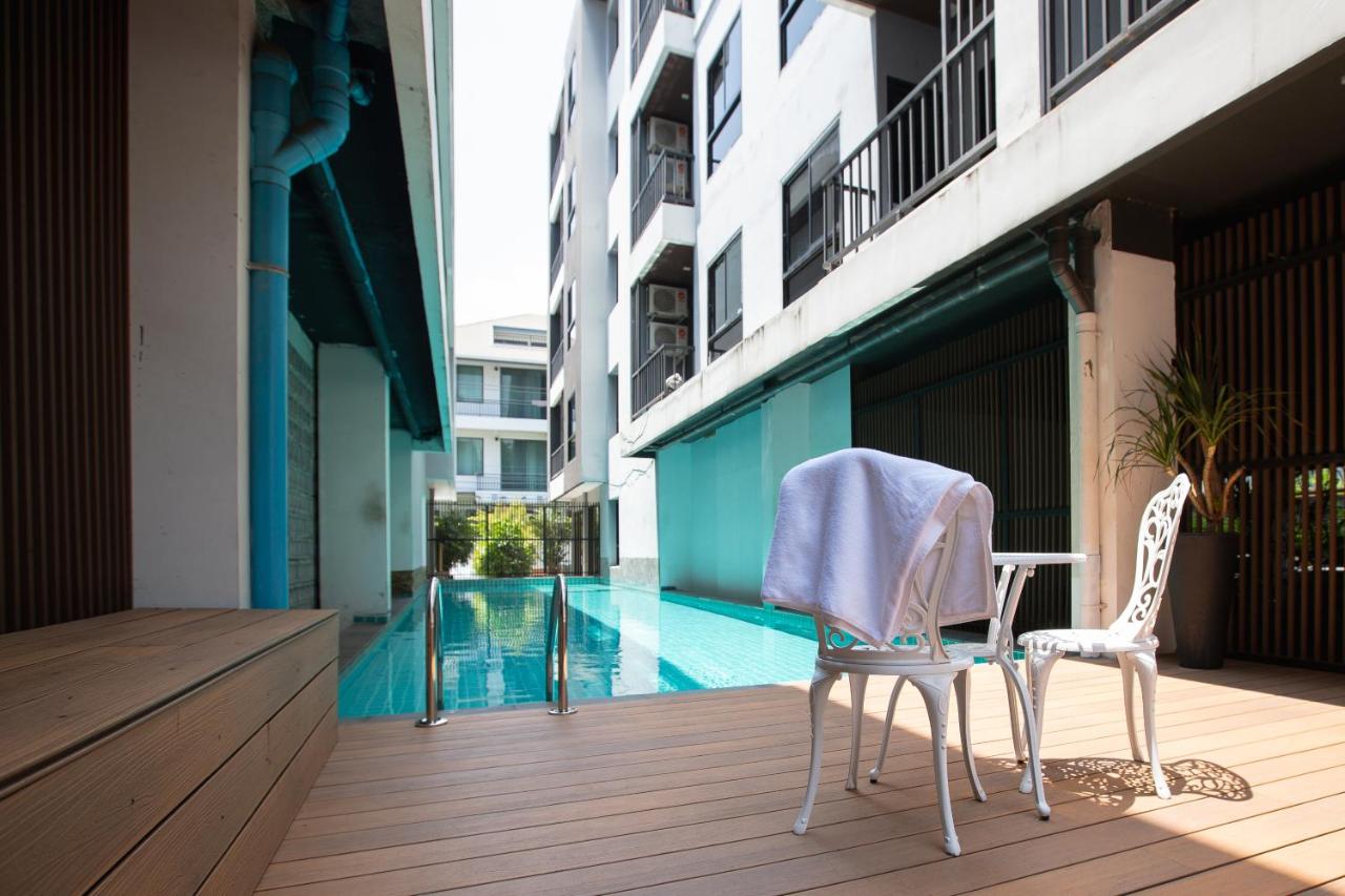 Room 36 service apartment - 2