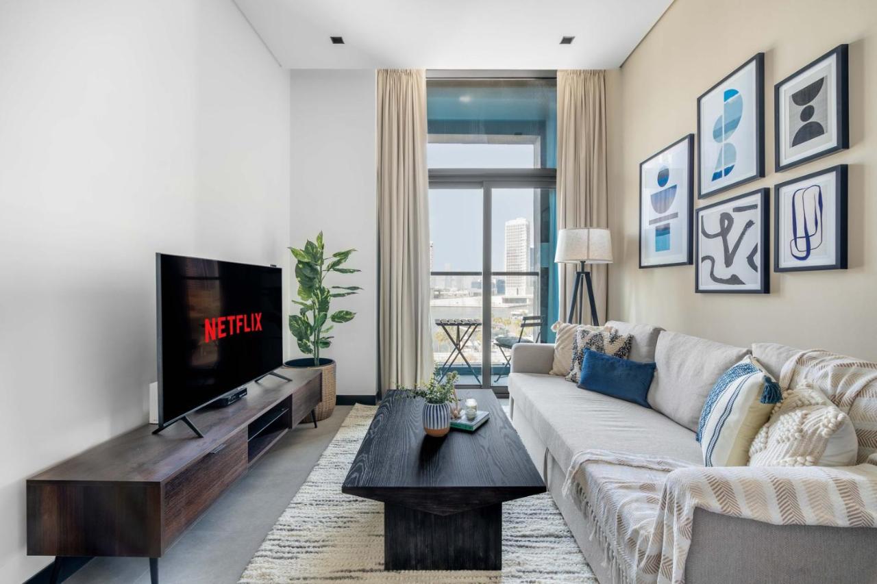 GuestReady - Majestic canal and Burj Khalifa view - 2