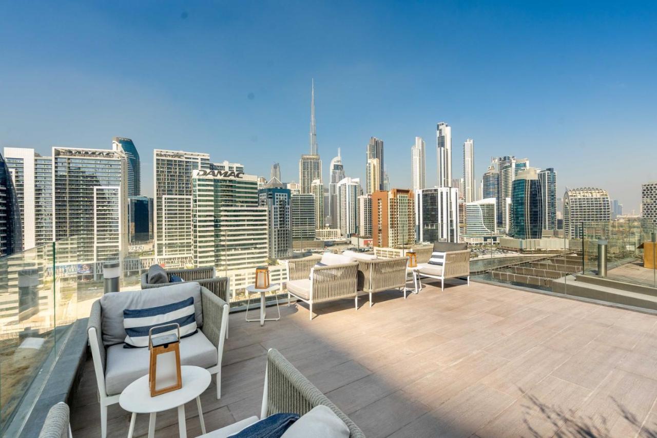GuestReady - Majestic canal and Burj Khalifa view - 4