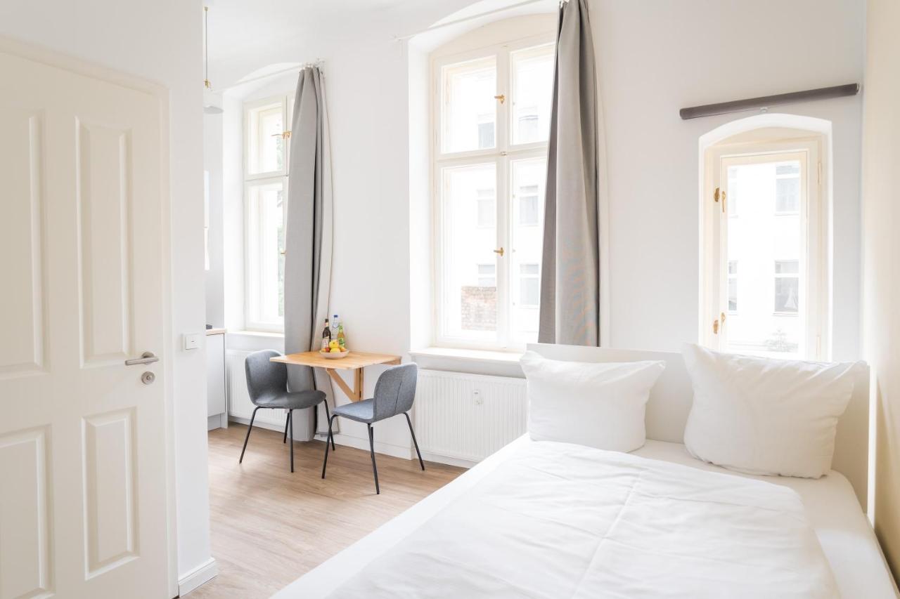 Frankfurter Allee Apartments by Sabine - 2