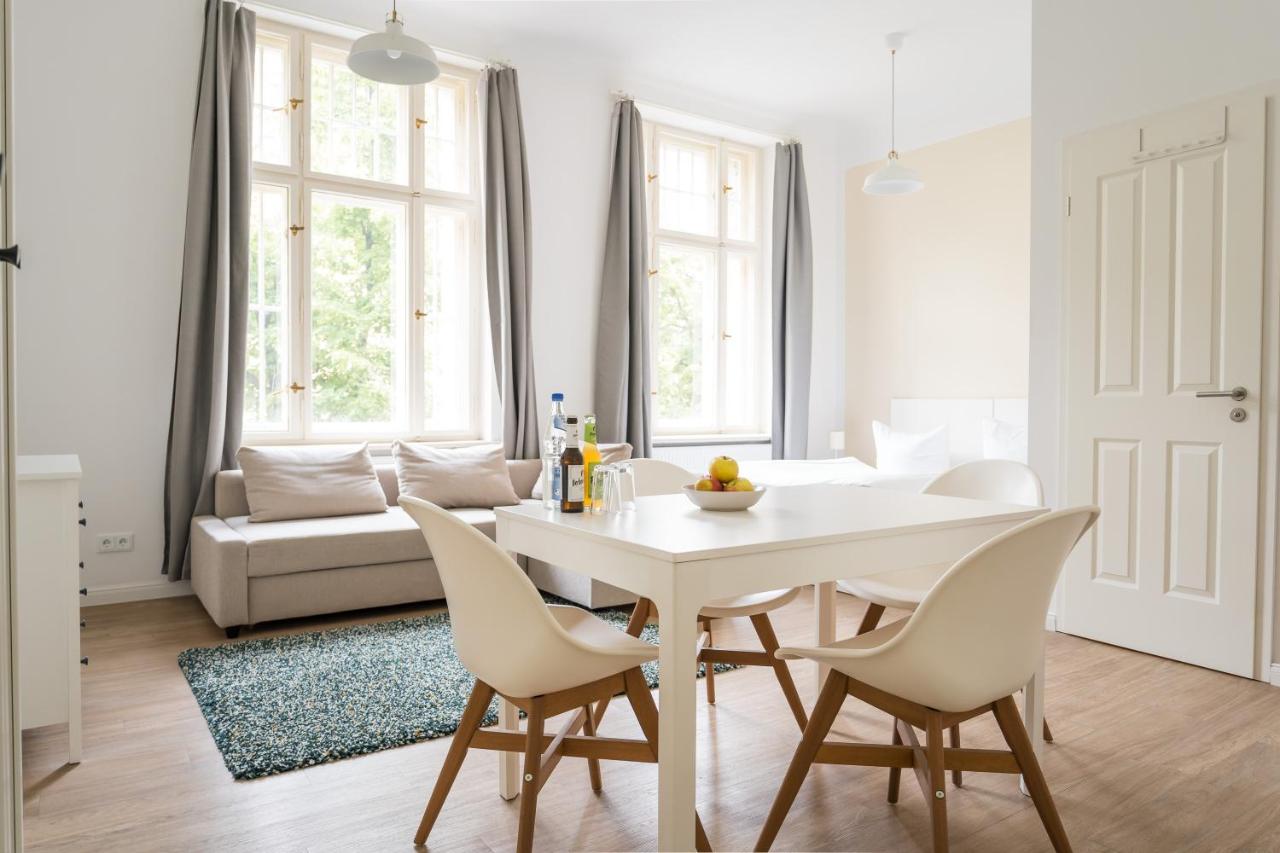 Frankfurter Allee Apartments by Sabine - 4